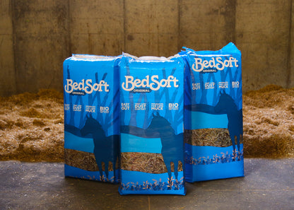 Close-up of Bedsoft Original straw bedding texture