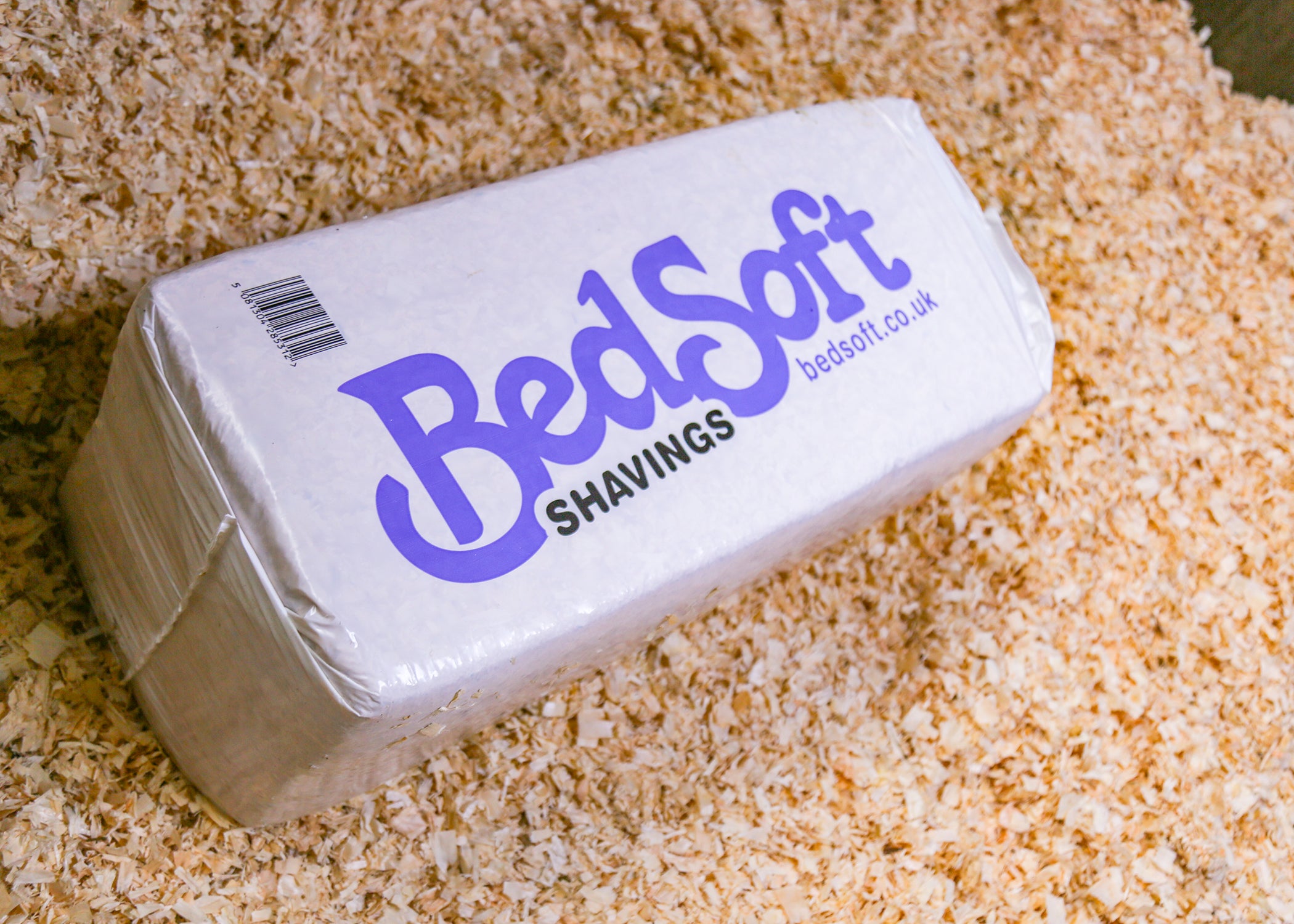 Bedsoft Shavings – Premium Low Dust Softwood Bedding for Horses & Poni